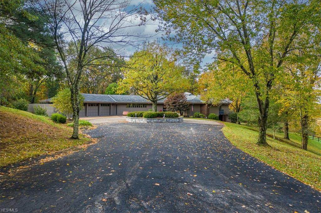 199 Thoroughbred Lane - Photo 1