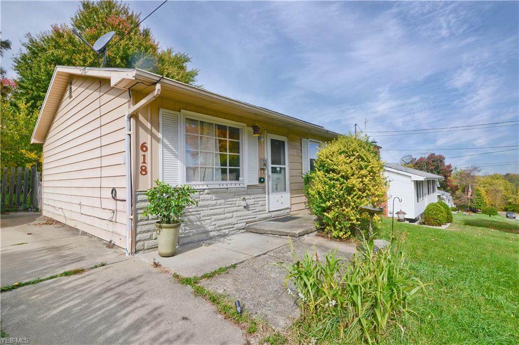 618 Hartford Avenue - Photo 1