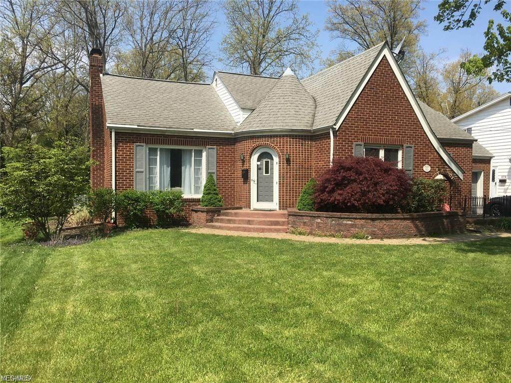 871 Genesee Avenue - Photo 1