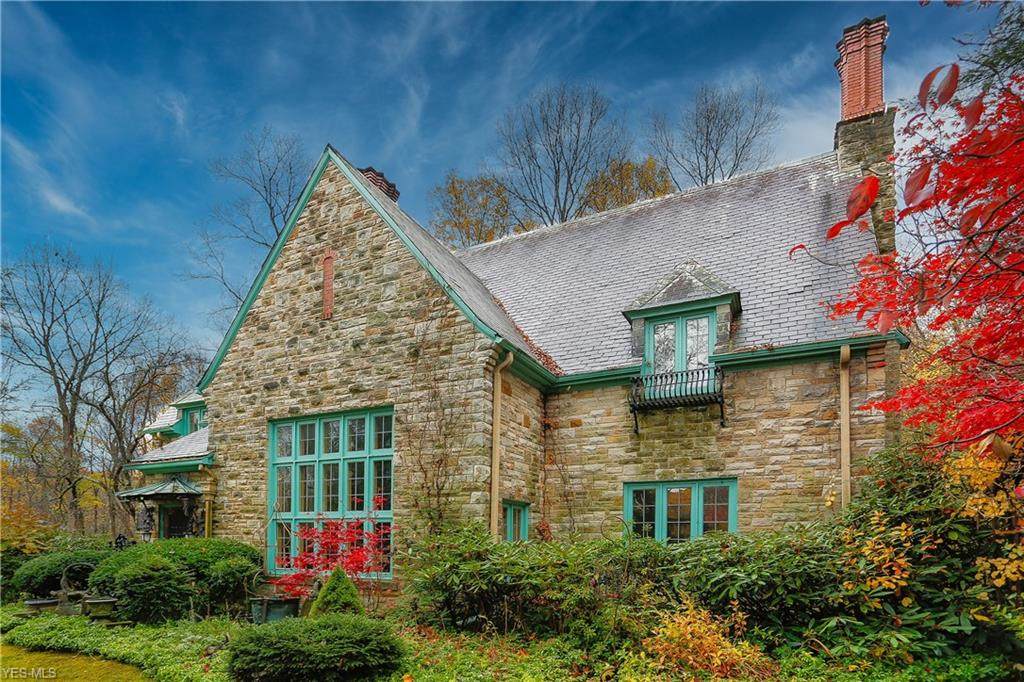 8061 Chagrin Road - Photo 1