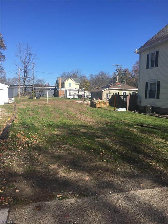 375 Ray Avenue - Photo 1