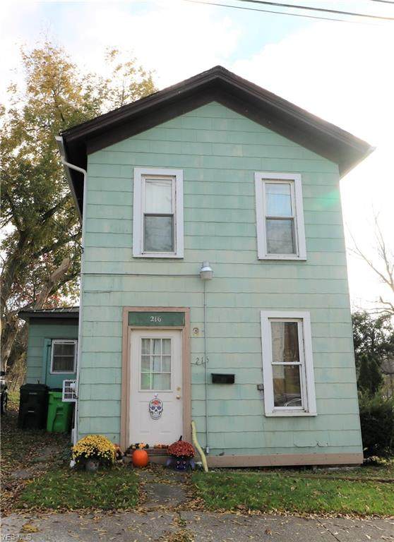 216 Vine Street - Photo 1