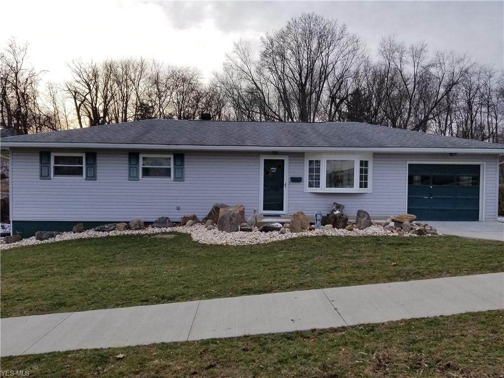 207 Cunningham - Photo 1