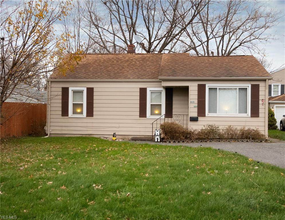 835 Quentin Road - Photo 1