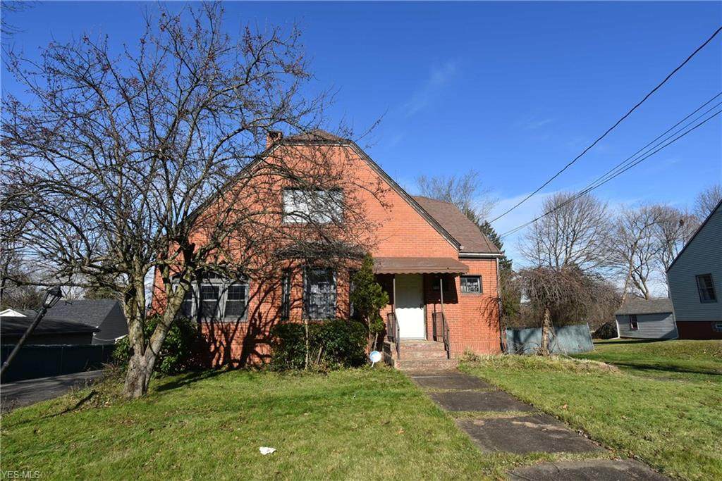 752 Lake Drive - Photo 1