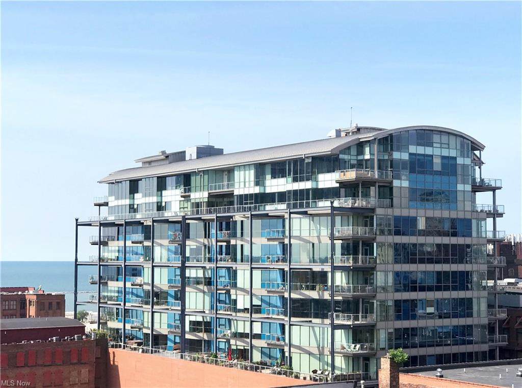 701 Lakeside Avenue - Photo 1