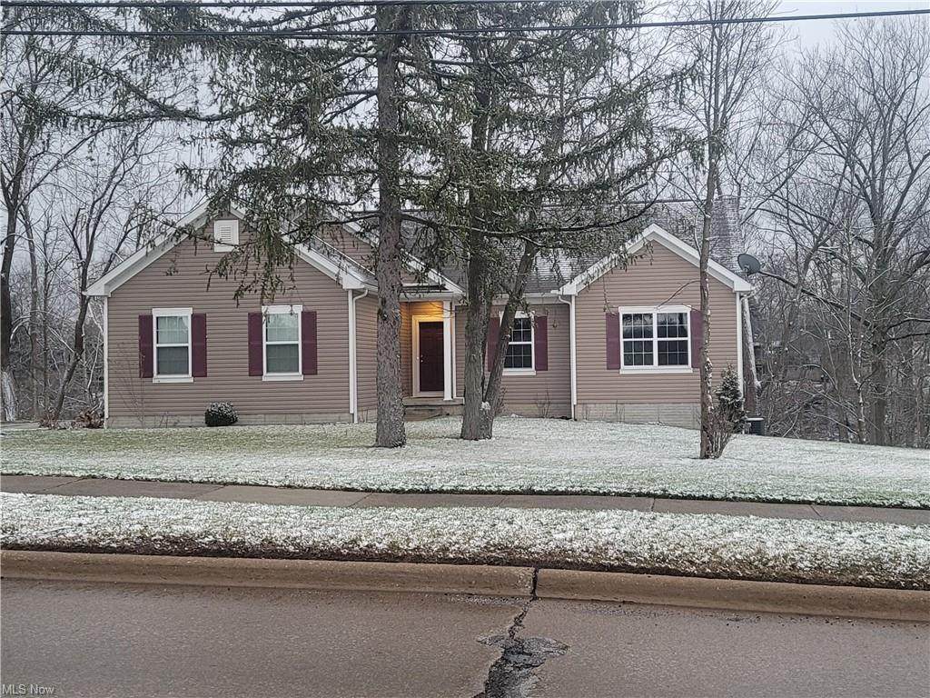 654 Columbus Street - Photo 1