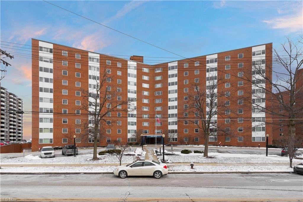11850 Edgewater Drive - Photo 1
