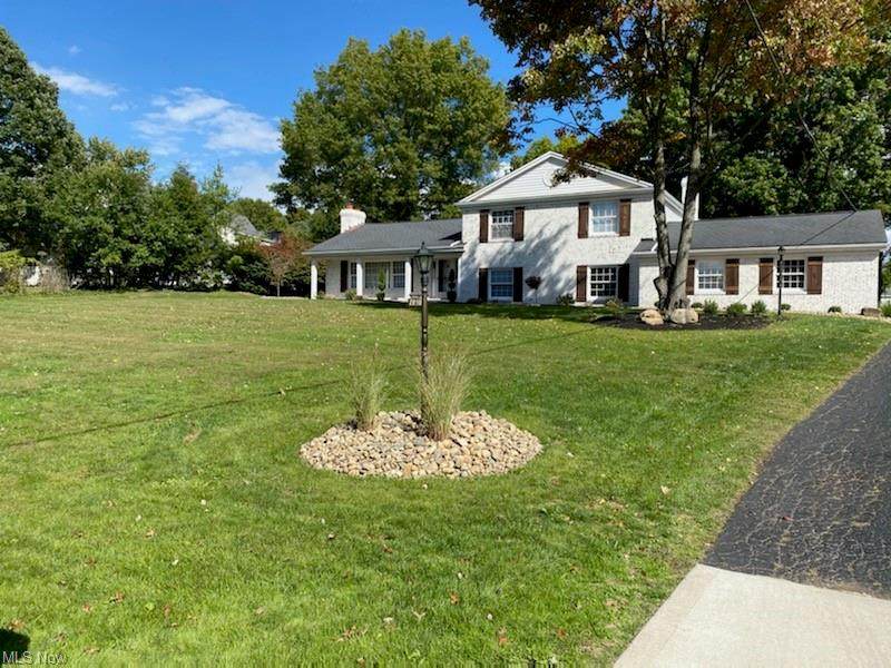 2890 Dunbarton Avenue - Photo 1