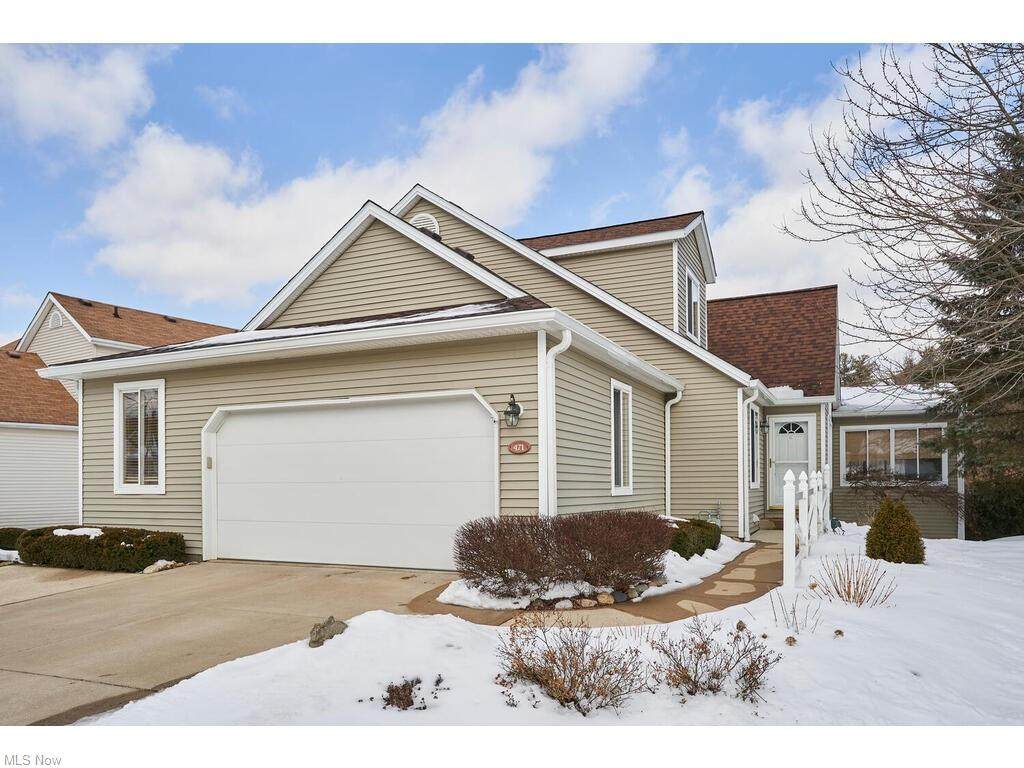 471 Kings Court - Photo 1