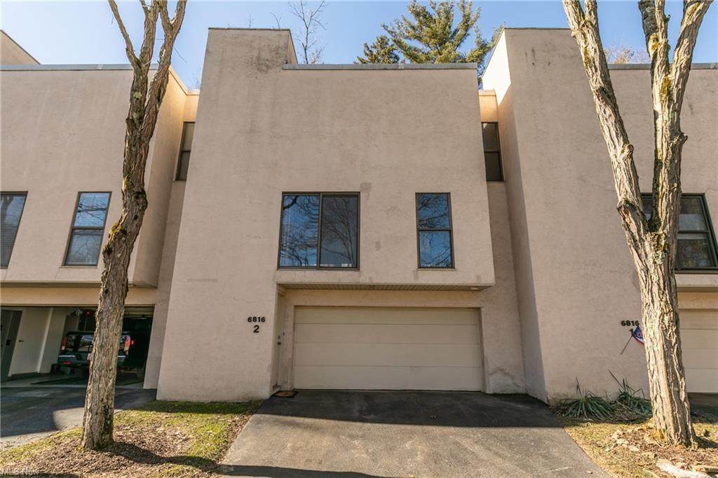 6816 Old Royalton Road - Photo 1