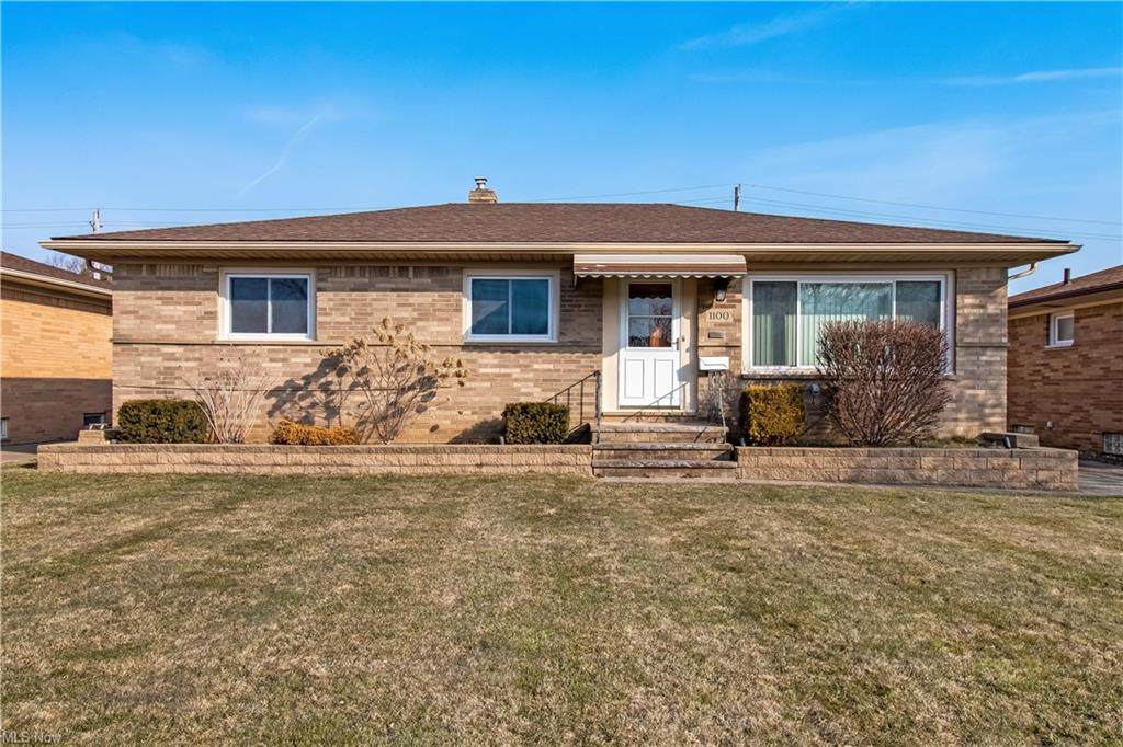 1100 Englewood Drive - Photo 1