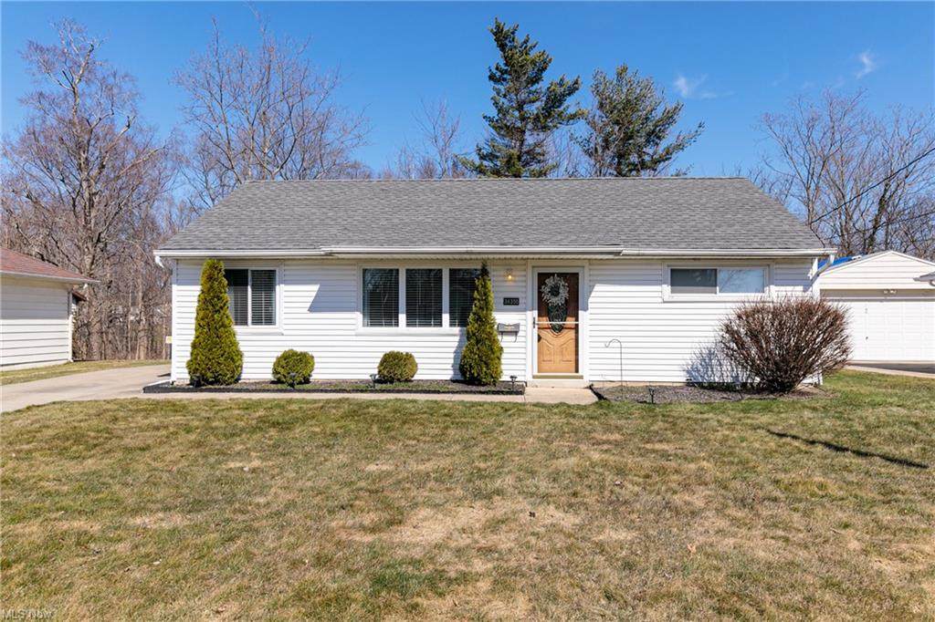 38355 Laura Drive - Photo 1