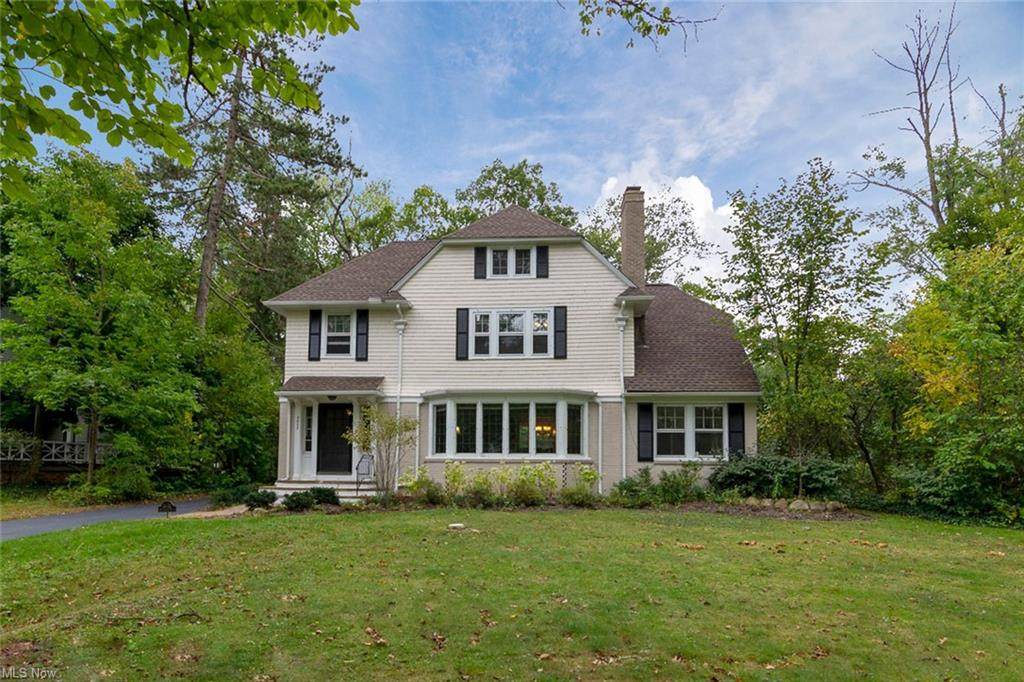 2637 Wellington Road - Photo 1