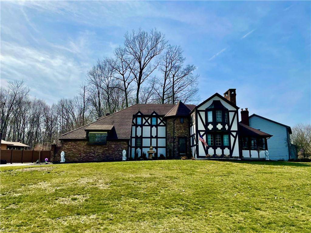 8010 Cliffview Drive - Photo 1