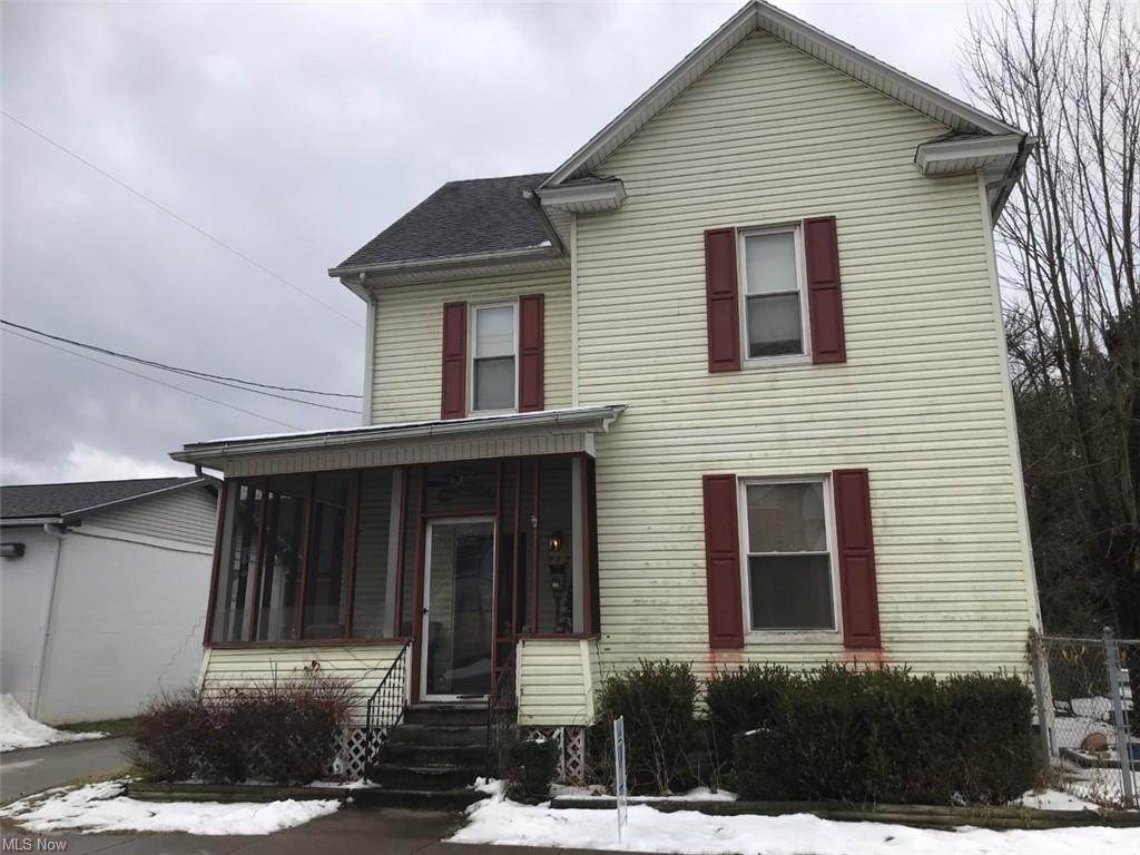 712 17th Street - Photo 1
