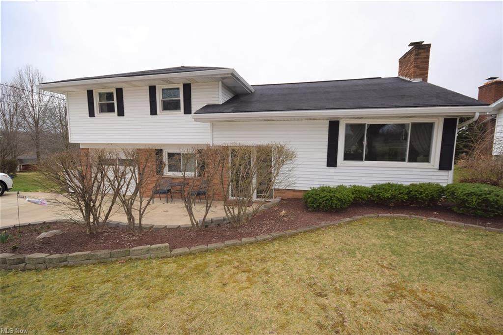 1899 Deermont Avenue - Photo 1
