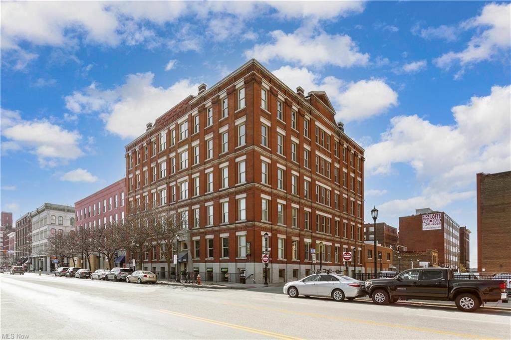 408 Saint Clair Avenue - Photo 1