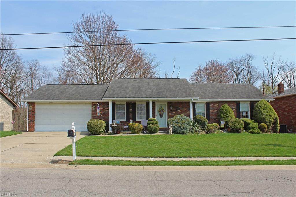299 Bell Boulevard - Photo 1