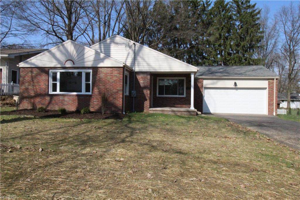 112 Hillcrest Drive - Photo 1