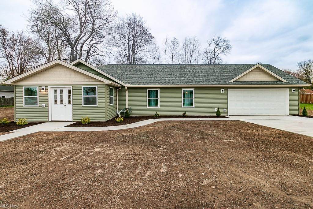 1085 Maple Avenue - Photo 1