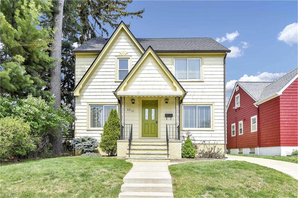 6910 Farnsworth Drive - Photo 1