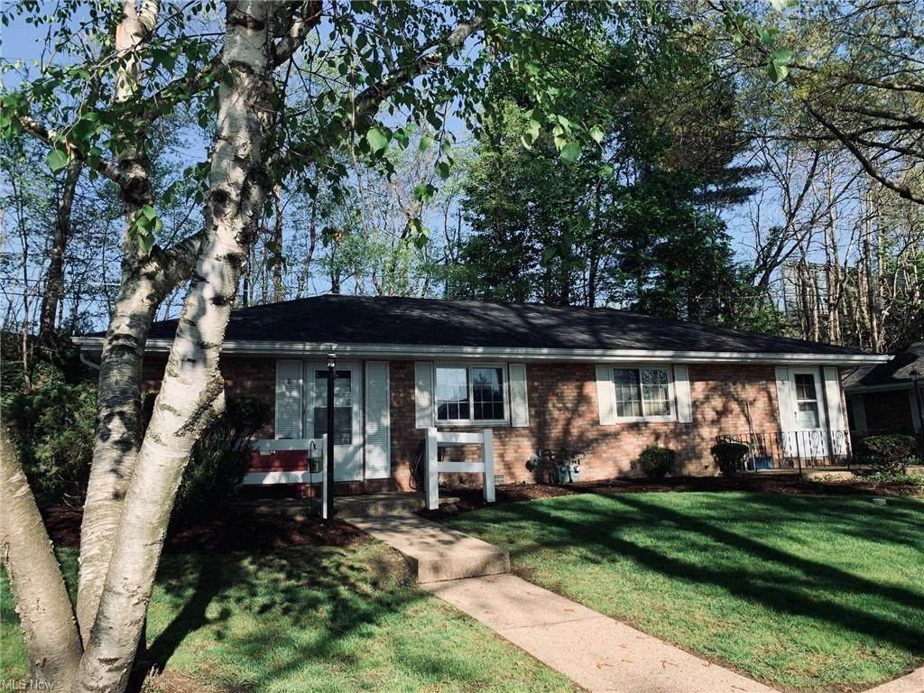 565 West Avenue - Photo 1