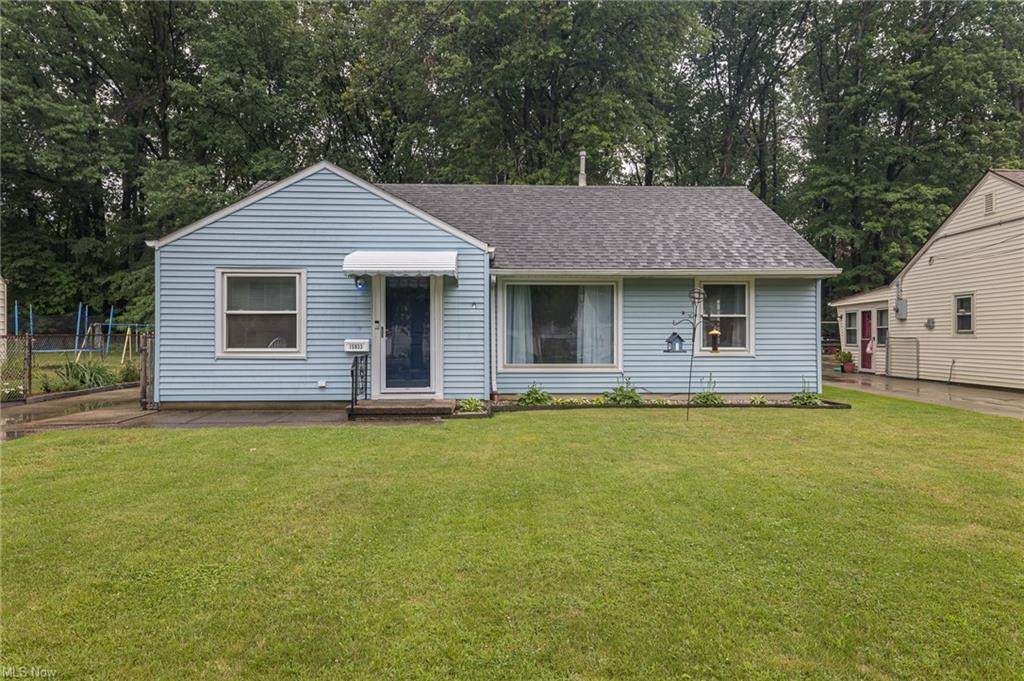 15933 Westdale Avenue - Photo 1
