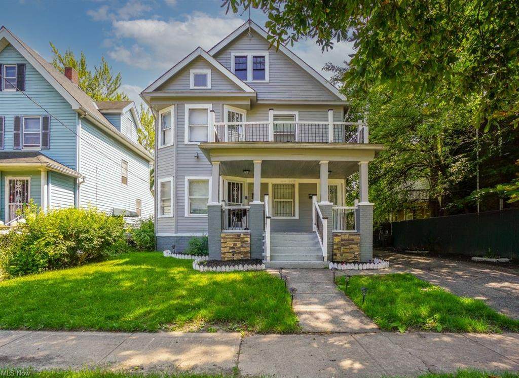 15210 Lucknow Avenue - Photo 1