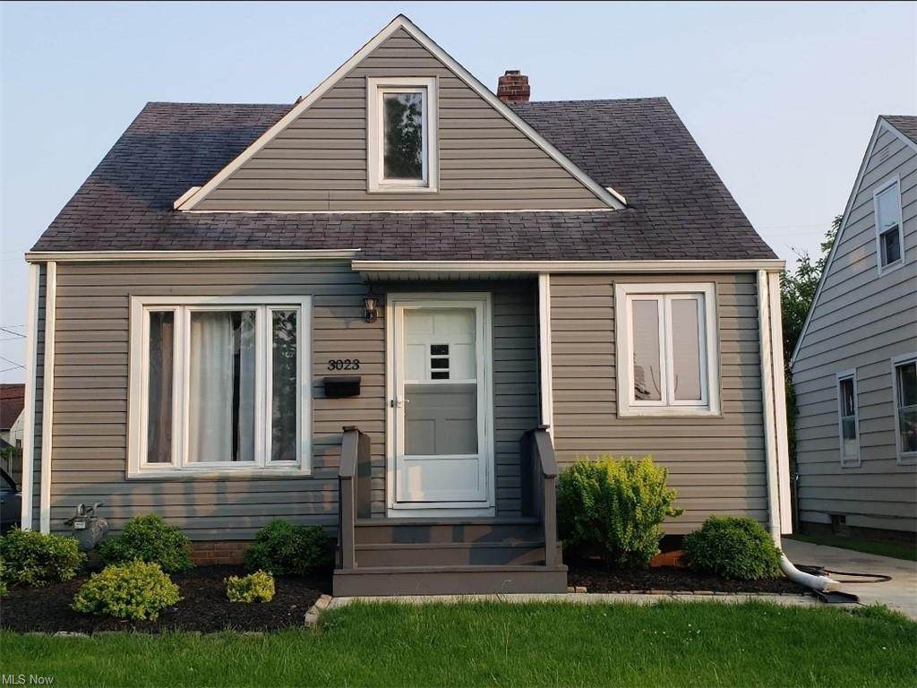 3023 Maplecrest Avenue - Photo 1