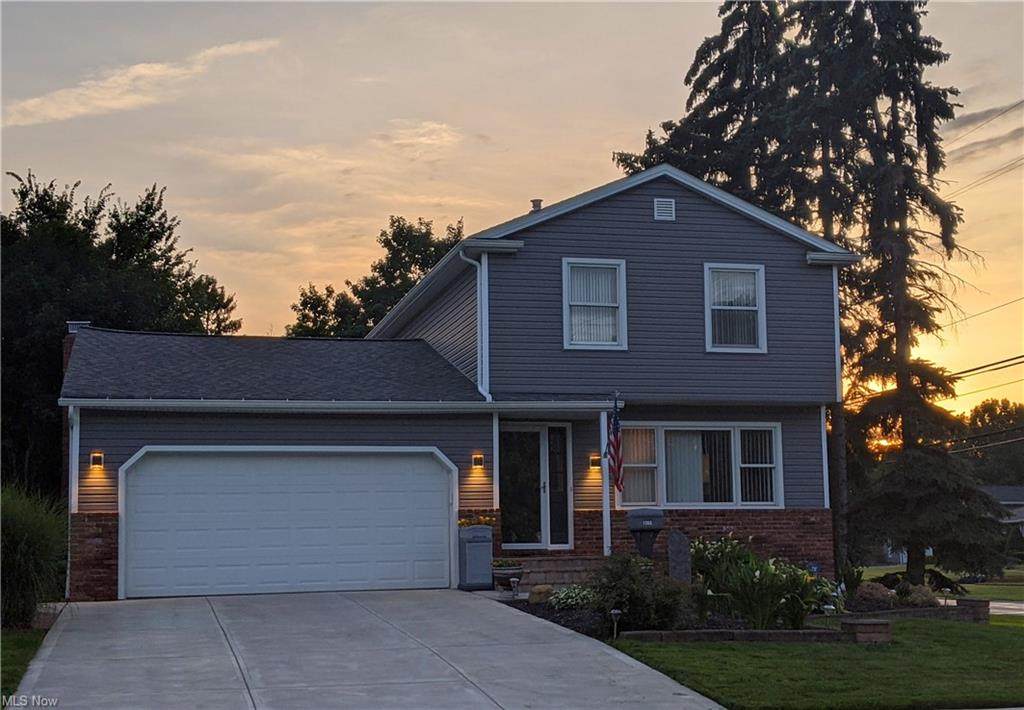 1100 Iroquois Avenue - Photo 1