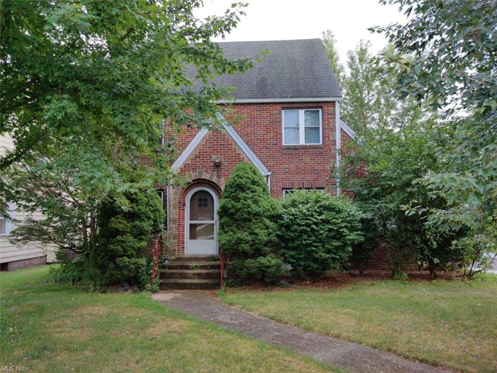 236 37th Street - Photo 1