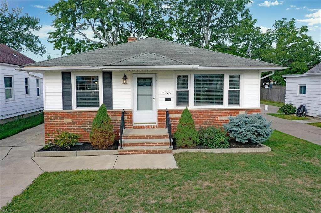 1556 Woodrow Avenue - Photo 1