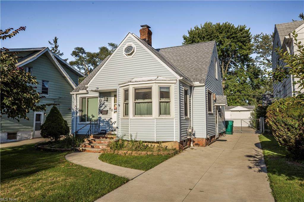 5205 Clement Avenue - Photo 1