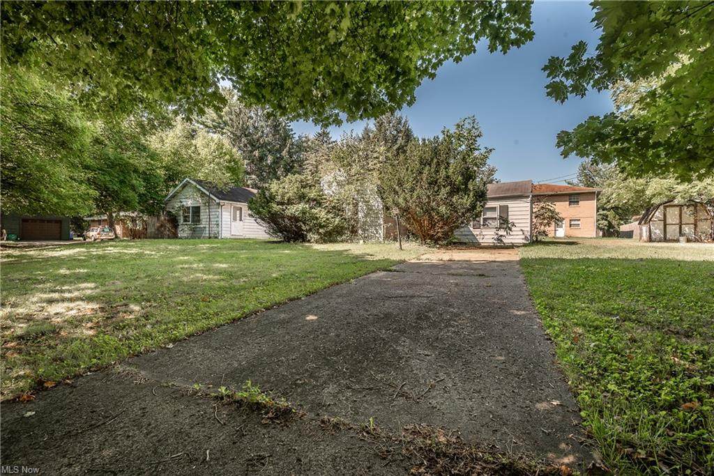 402 Irma Street - Photo 1