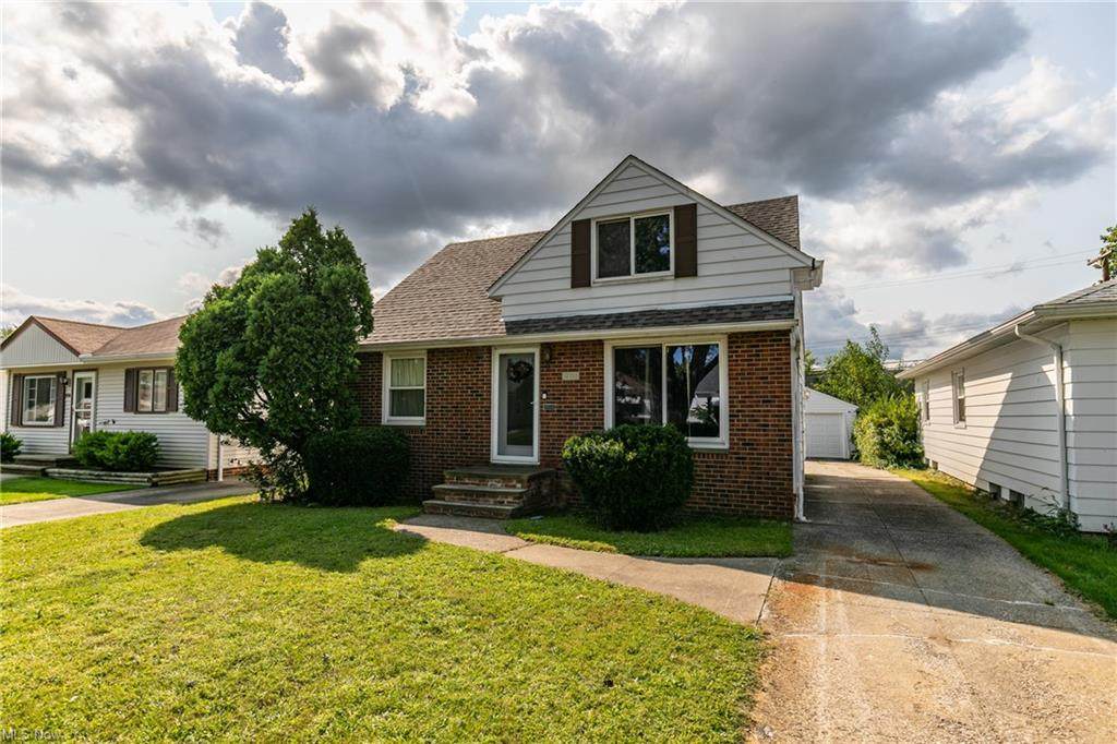 18212 Hazelwood Avenue - Photo 1