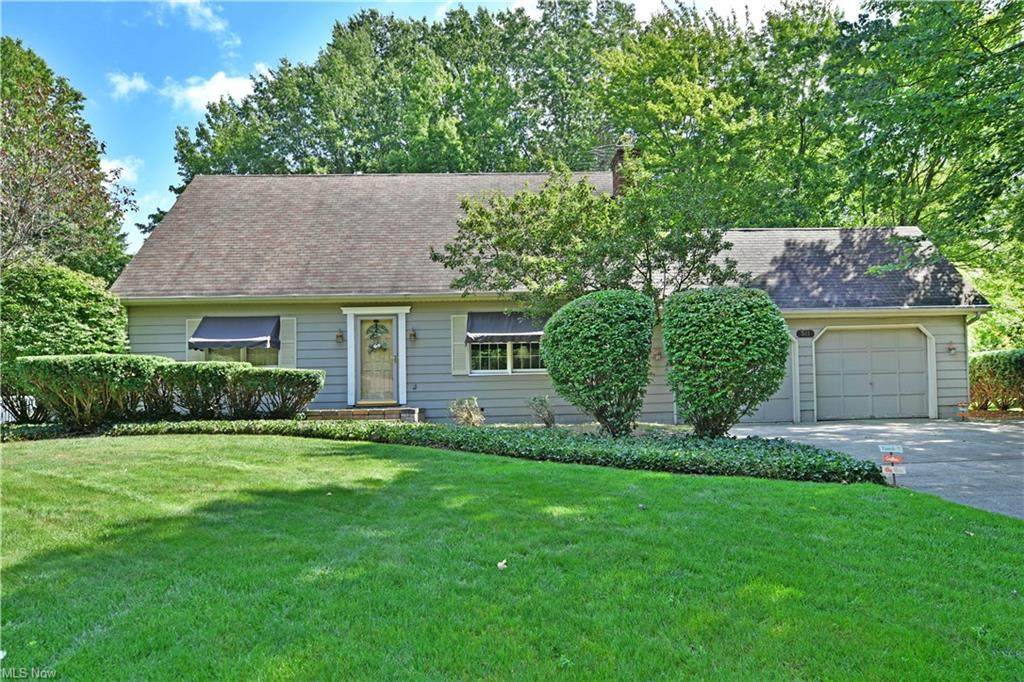 381 Rosewae Avenue - Photo 1