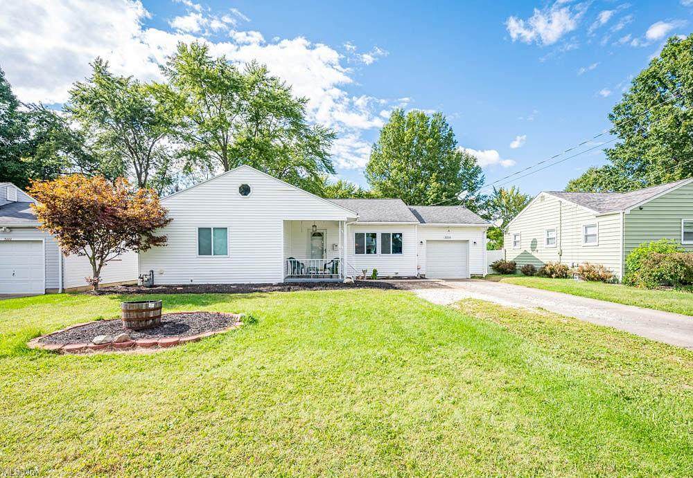 3216 Glen Oaks Drive - Photo 1