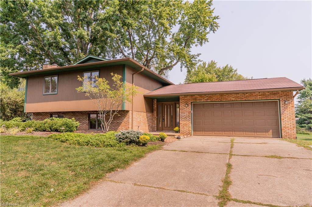 5460 Echodell Avenue - Photo 1