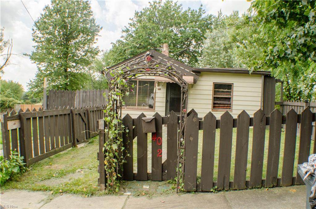 402 Kline Avenue - Photo 1