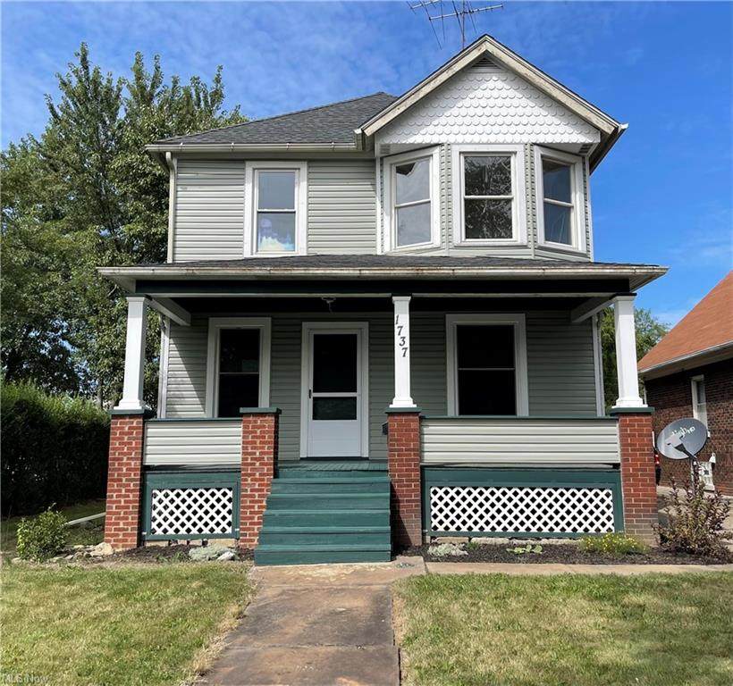 1737 32nd Street - Photo 1