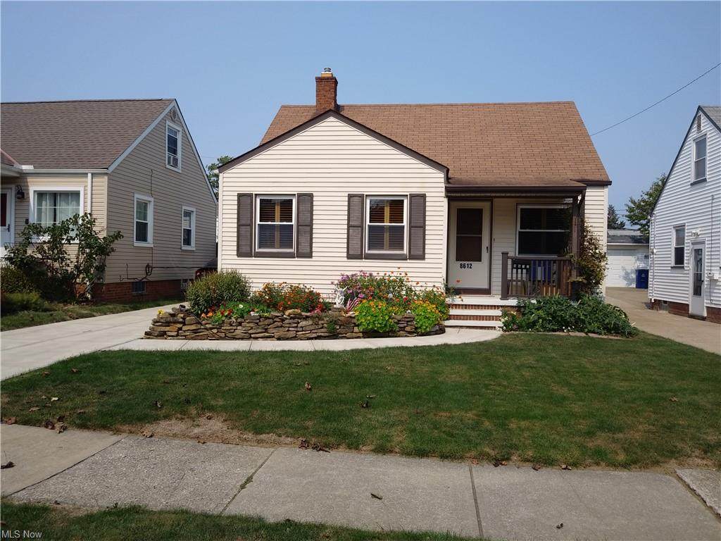 8612 Behrwald Avenue - Photo 1
