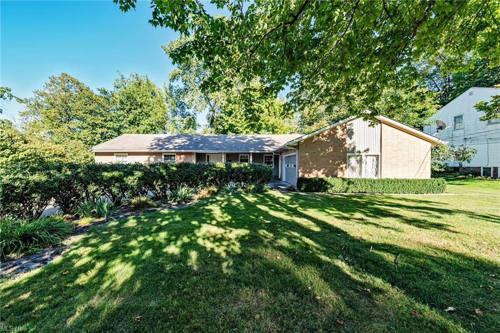 1015 Colony Drive - Photo 1