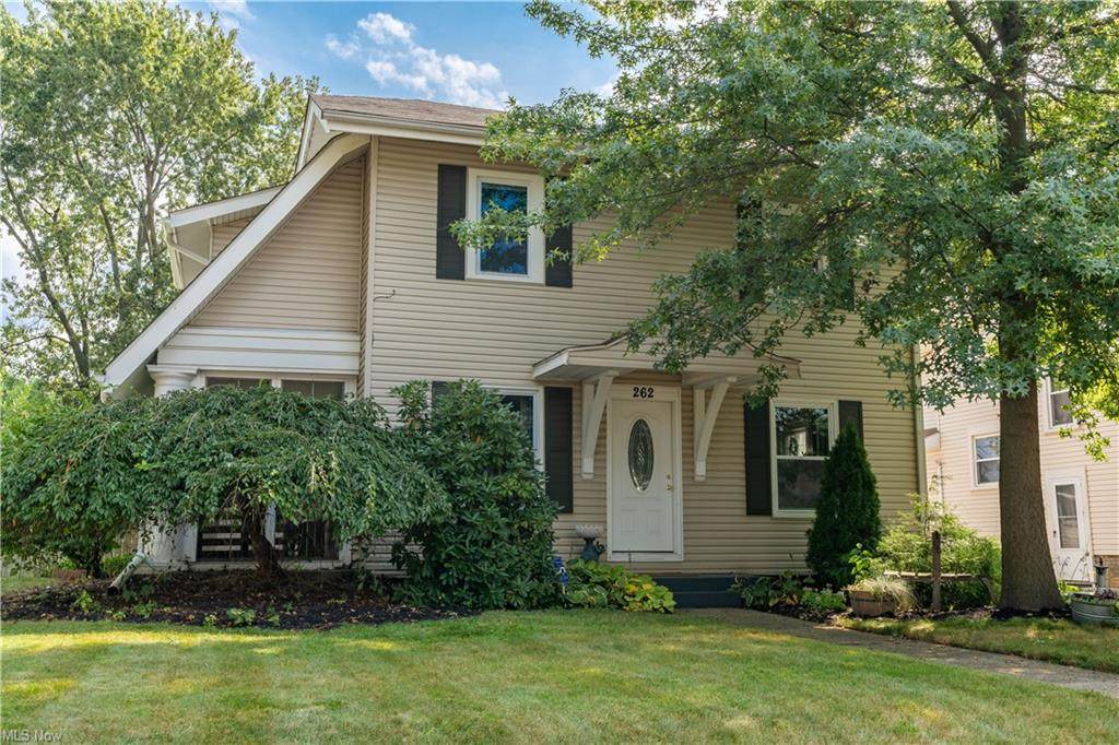 262 Bellflower Avenue - Photo 1