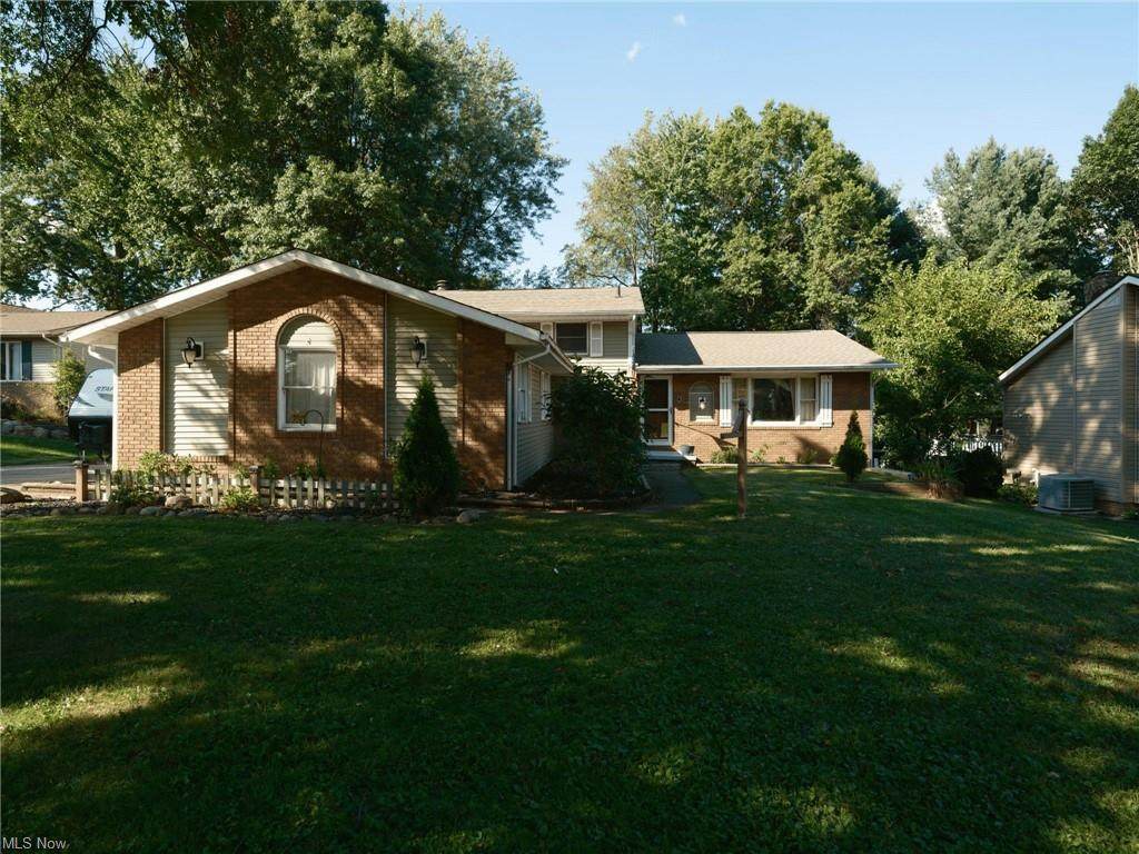 4212 Pirates Cove - Photo 1