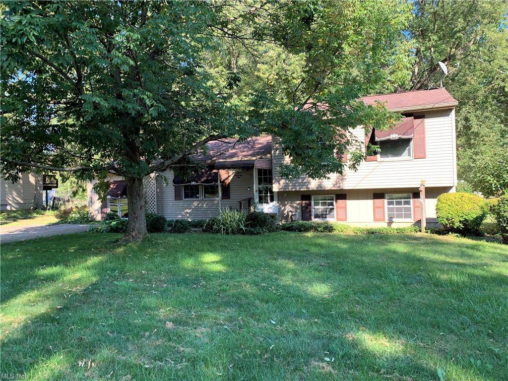 1571 Sunnyacres Road - Photo 1