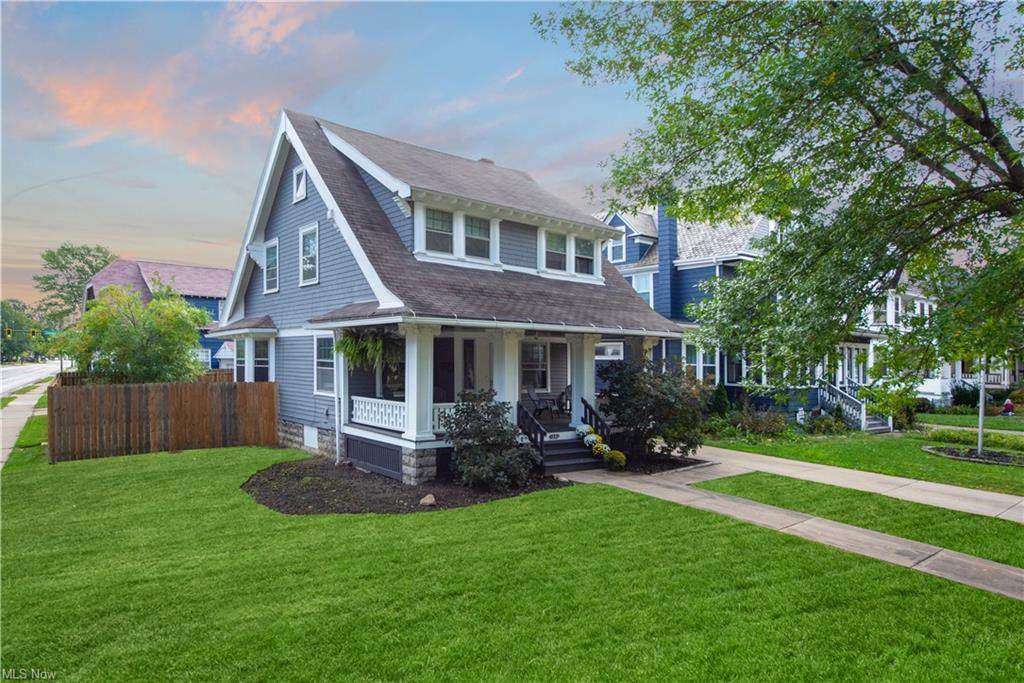 1551 Grace Avenue - Photo 1
