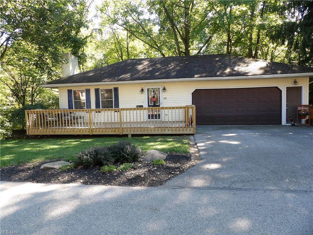 249 Parkview Drive - Photo 1