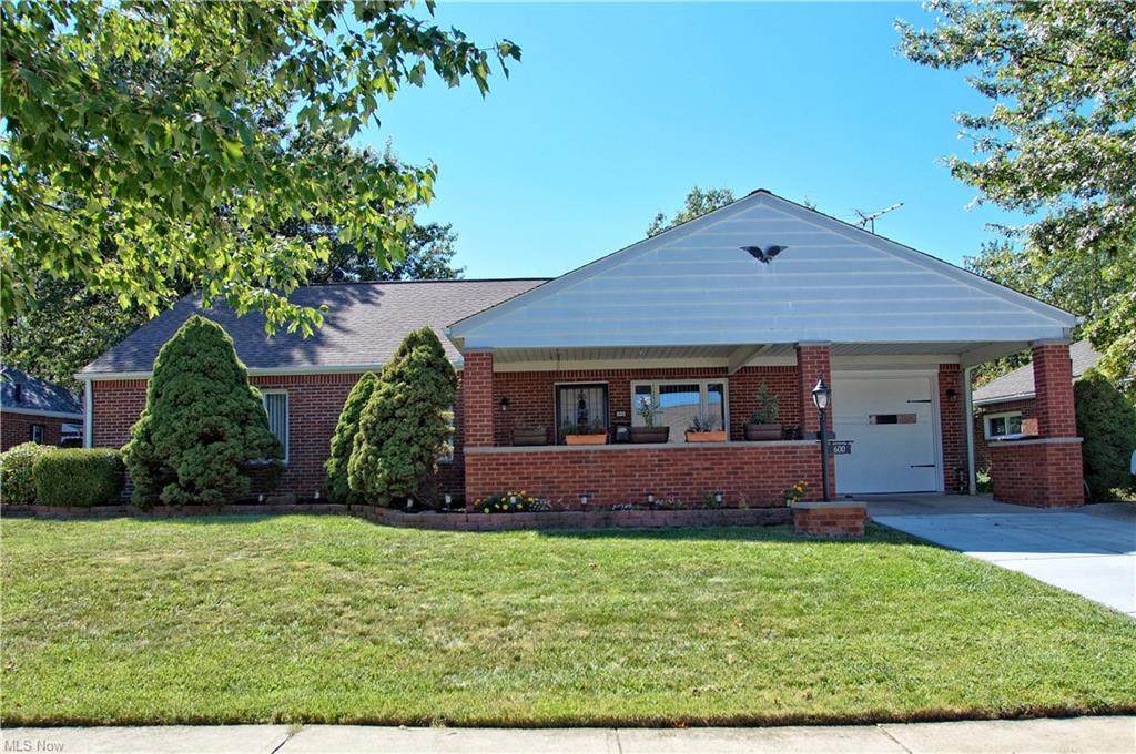 600 Willow Drive - Photo 1