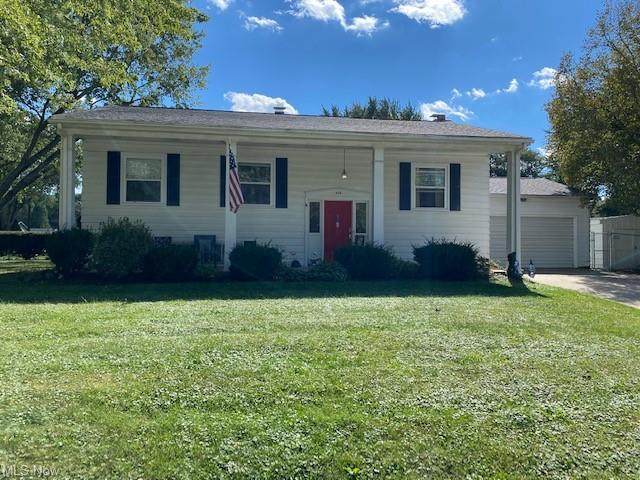 848 Summit Street - Photo 1